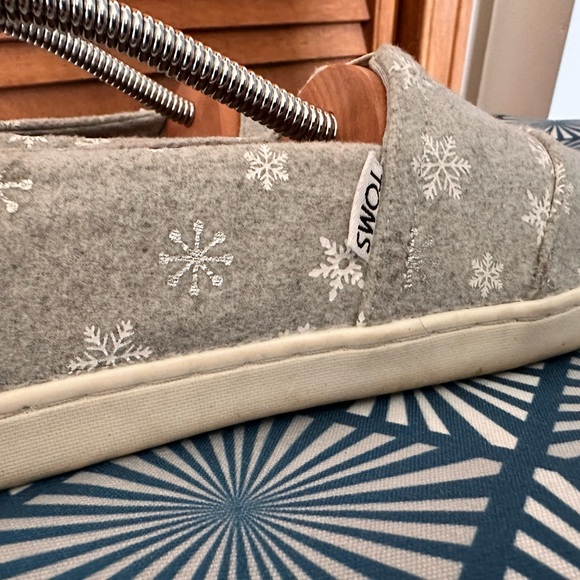 Like new snowflake Toms - Picture 8 of 9